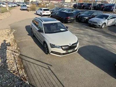 Gebraucht Skoda Superb SportLine 218 PS (160 kW) 2022 Stahlgrau Kombi