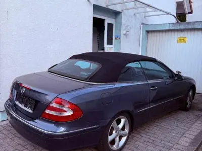 Używany Mercedes CLK240 Avantgarde 170 KM (125 kW) 2003 Niebieski Kabriolet