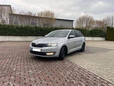 Gebraucht Skoda Rapid Elegance 105 PS (77 kW) 2013 Grau Limousine