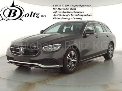 Grau Gebraucht 2023 Mercedes E220 Avantgarde Kombi | 39.800 € (Fairer Preis)
