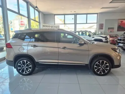 Neu DFSK Forthing 3 170 PS (125 kW) 2026 Beige SUV