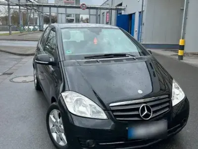 Gebraucht Mercedes A180 109 PS (80 kW) 2008 Schwarz Kleinwagen