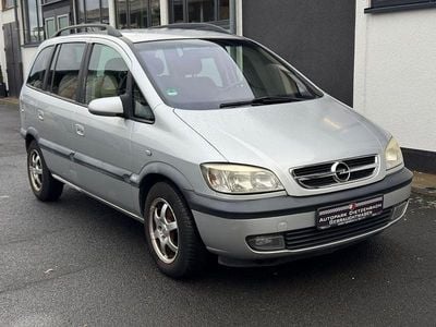 Silber Gebraucht 2004 Opel Zafira Elegance Van / Kleinbus | 980 € (Guter Preis)