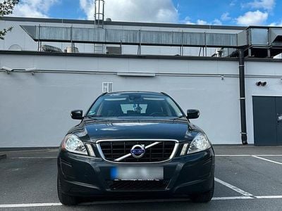 Second-hand Volvo XC60 163 CP (119 kW) 2010 Verde SUV