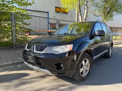 Begagnad Mitsubishi Outlander 140 HK (102 kW) 2008 Svart SUV
