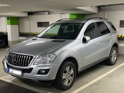 Gebraucht Mercedes ML320 224 PS (164 kW) 2009 Silber SUV
