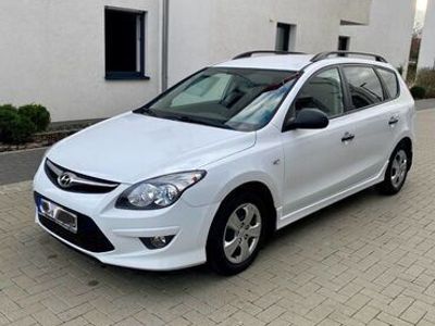 gebraucht Hyundai i30 Kombi 1.6 CRDi Diesel Wlan Navigatio