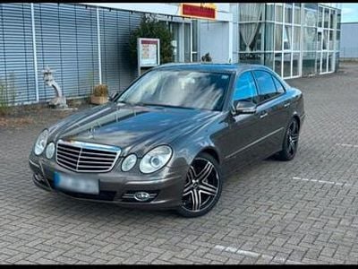 Usata Mercedes E350 Avantgarde 275 CV (202 kW) 2008 Andere farben Berlina
