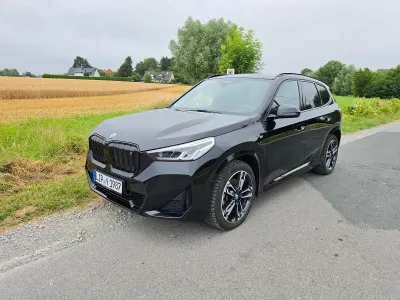 Gebraucht BMW iX1 M Sport 230 kW (313 PS) 2023 Schwarz SUV