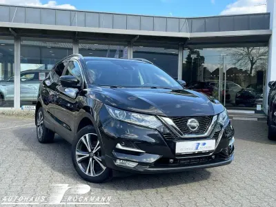 Gebraucht Nissan Qashqai N-Connecta 116 PS (85 kW) 2018 Schwarz SUV