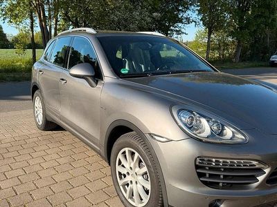 Usata Porsche Cayenne 240 CV (176 kW) 2011 Grigio SUV