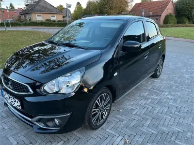 Gebraucht Mitsubishi Space Star 80 PS (58 kW) 2018 Schwarz Kleinwagen
