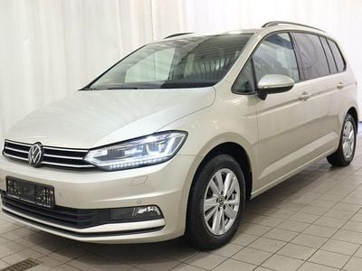 Silber Gebraucht 2024 VW Touran Comfortline Van / Kleinbus | 31.227 € (Fairer Preis)