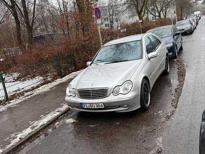 Gebraucht Mercedes C320 318 PS (233 kW) 2001 Silber Limousine