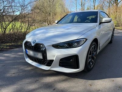 gebraucht BMW i4 35 M Paket top Zustand 8fach Garantie