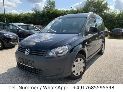 Gebraucht VW Caddy Trendline 109 PS (80 kW) 2013 Schwarz Van / Kleinbus