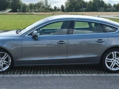 Gebraucht Audi A5 Sportback Sport 150 PS (110 kW) 2016 Grau Kleinwagen