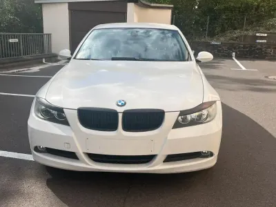 Gebraucht BMW 318 Basis 143 PS (105 kW) 2008 Weiß Limousine