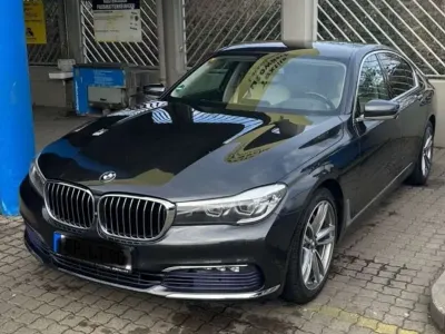Gebraucht BMW 730 265 PS (194 kW) 2016 Grau Limousine