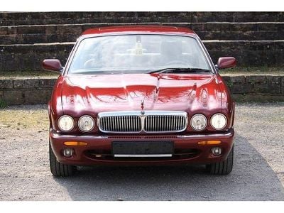 Gebraucht Jaguar XJ Sovereign 284 PS (208 kW) 2000 Rot Limousine