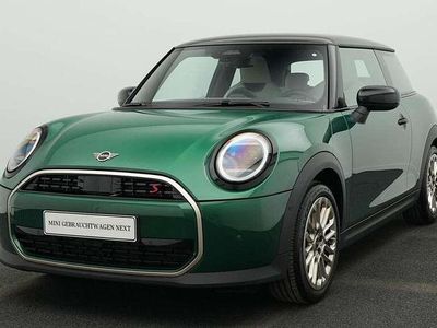Second-hand Mini Cooper S Favoured 204 CP (150 kW) 2024 Verde Hatchback