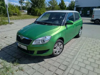 Gebraucht Skoda Fabia Ambition 69 PS (50 kW) 2013 Grün Limousine