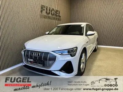 Gebraucht Audi e-tron S-Line 230 kW (313 PS) 2022 Gletscherweiß metallic SUV