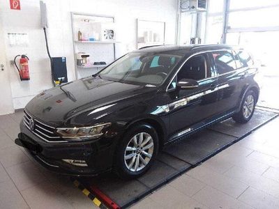 Gebraucht VW Passat Business 150 PS (110 kW) 2021 Deep black perleffekt (metallic) Kombi