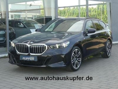 Gebraucht BMW 520 Performance 197 PS (144 kW) 2024 Saphirschwarz Kombi