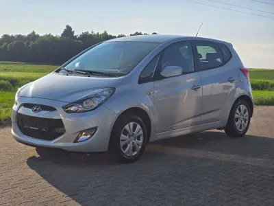 Gebraucht Hyundai ix20 Comfort 90 PS (66 kW) 2011 Grau Kleinwagen