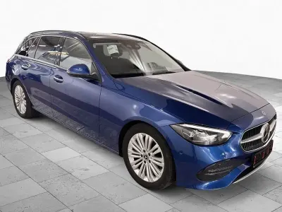 Gebraucht Mercedes C200 184 PS (135 kW) 2023 Blau Limousine