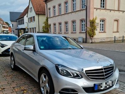 gebraucht Mercedes E200 Elegance COMAND/Park-Assistent