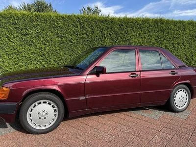 Gebraucht Mercedes 190 Avantgarde 109 PS (80 kW) 1992 Rot Limousine