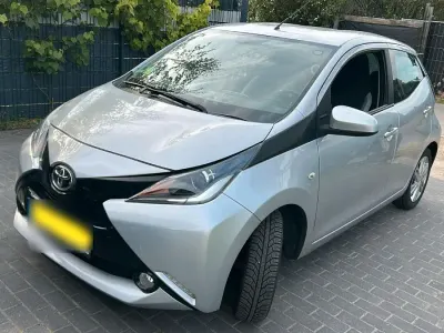 Gebraucht Toyota Aygo 69 PS (50 kW) 2017 Grau Kleinwagen