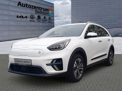 Weiß Gebraucht 2022 Kia e-Niro Spirit SUV | 22.990 € (Etwas zu teuer)