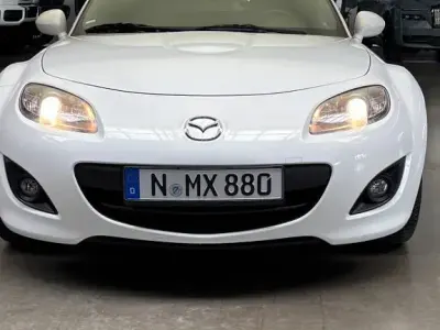 Gebraucht Mazda MX5 Center-Line 126 PS (92 kW) 2011 Weiß Cabrio