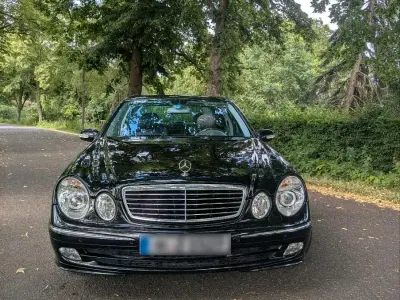 Gebraucht Mercedes E200 Avantgarde 163 PS (119 kW) 2004 Schwarz Limousine