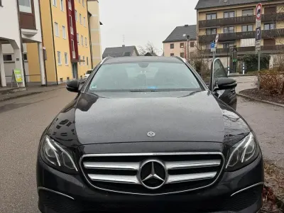 Gebraucht Mercedes E220 194 PS (142 kW) 2018 Schwarz Kombi