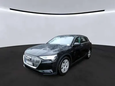 Usata Audi e-tron Basis 230 kW (313 CV) 2022 Nero SUV