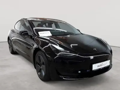 Gebraucht Tesla Model 3 Standard Range Plus 208 kW (283 PS) 2022 Solid black Limousine