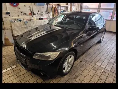 Gebraucht BMW 318 2009 Schwarz Limousine
