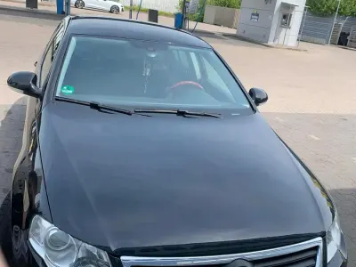 Gebraucht VW Passat 120 PS (88 kW) 2008 Schwarz Limousine