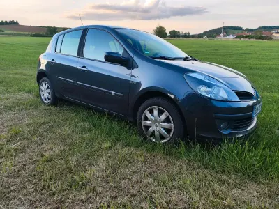 Gebraucht Renault Clio III 88 PS (64 kW) 2006 Grau Kleinwagen