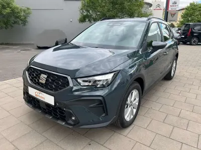 Neu Seat Arona Reference 95 PS (69 kW) 2026 Blau SUV