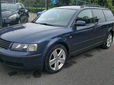Gebraucht VW Passat 110 PS (80 kW) 1997 Blau Kombi