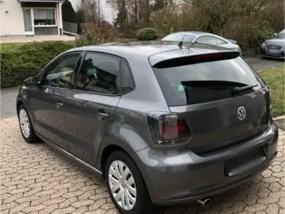 Gebraucht VW Polo 90 PS (66 kW) 2012 Grau Kleinwagen