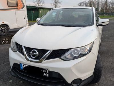 Gebraucht Nissan Qashqai 110 PS (80 kW) 2015 Weiß SUV