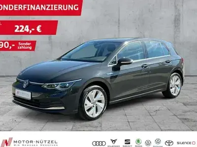Gebraucht VW Golf VIII Style 150 PS (110 kW) 2024 Grau Limousine