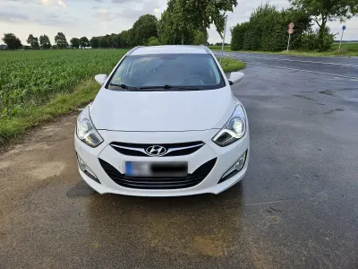 Gebraucht Hyundai i40 Edition 135 PS (99 kW) 2014 Weiß Kombi