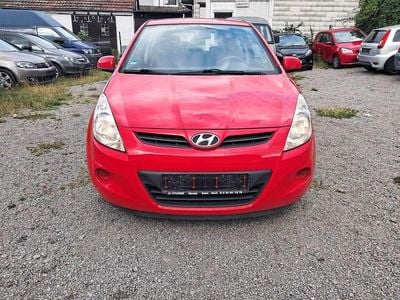 Gebraucht Hyundai i20 Classic 86 PS (63 kW) 2012 Rot Limousine